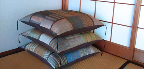 ＜実験工房＞撚った糸で織った布で座布団を作る